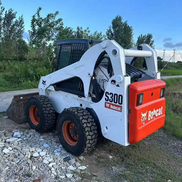 Used Bob Cat Bob Cat S300 Used Mini Skid Steer Wheel Loader Multifunctional Track Loaders Bobcat S300 - Cargadora de ruedas: foto 3 Used Bob Cat Bob Cat S300 Used Mini Skid Steer Wheel Loader Multifunctional Track Loaders Bobcat S300 - Cargadora de ruedas: foto 3