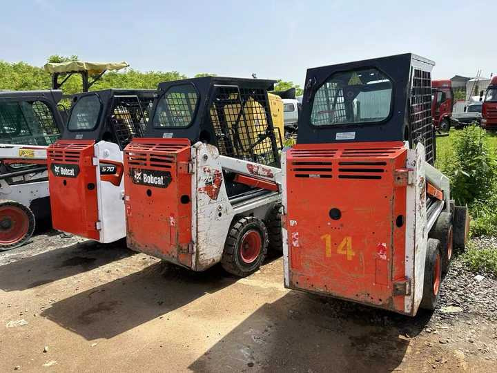 Used Bobcat S70 Skid Teer in Stock Good Condition bobcat S70 S160 185 300 330 Skid Steer for Sale - Minicargadora: foto 4 Used Bobcat S70 Skid Teer in Stock Good Condition bobcat S70 S160 185 300 330 Skid Steer for Sale - Minicargadora: foto 4