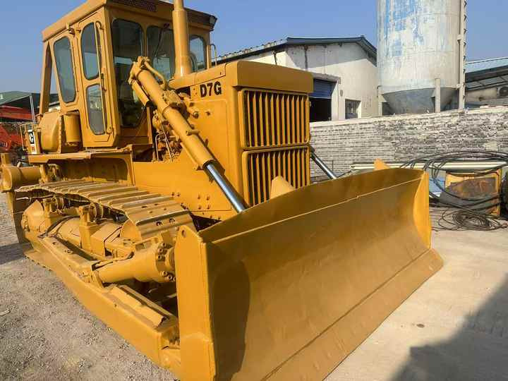 Used Cat D7G New Model Bulldozer Second Hand Machine Popular Brand Caterpillar Crawler Bulldozer Hydraulic Machinery - Bulldozer: foto 2 Used Cat D7G New Model Bulldozer Second Hand Machine Popular Brand Caterpillar Crawler Bulldozer Hydraulic Machinery - Bulldozer: foto 2