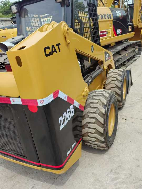 Used Caterpillar 226b Skid Steer with Excellent Performance on Sale Road Working Equipment - Minicargadora: foto 4 Used Caterpillar 226b Skid Steer with Excellent Performance on Sale Road Working Equipment - Minicargadora: foto 4