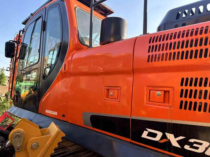 Used Digger DOOSAN DX300 Construction Machinery Construction Digger Used DOOSAN DX300 Cheap Excavator - Excavadora de cadenas: foto 2 Used Digger DOOSAN DX300 Construction Machinery Construction Digger Used DOOSAN DX300 Cheap Excavator - Excavadora de cadenas: foto 2