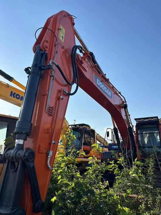 Used Digger DOOSAN DX300 Construction Machinery Construction Digger Used DOOSAN DX300 Cheap Excavator - Excavadora de cadenas: foto 5 Used Digger DOOSAN DX300 Construction Machinery Construction Digger Used DOOSAN DX300 Cheap Excavator - Excavadora de cadenas: foto 5