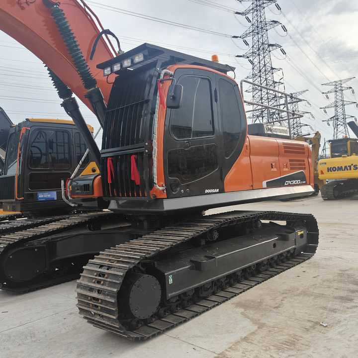 Used Digger DOOSAN DX300 Construction Machinery Construction Digger Used DOOSAN DX300 Cheap Excavator - Excavadora de cadenas: foto 4 Used Digger DOOSAN DX300 Construction Machinery Construction Digger Used DOOSAN DX300 Cheap Excavator - Excavadora de cadenas: foto 4