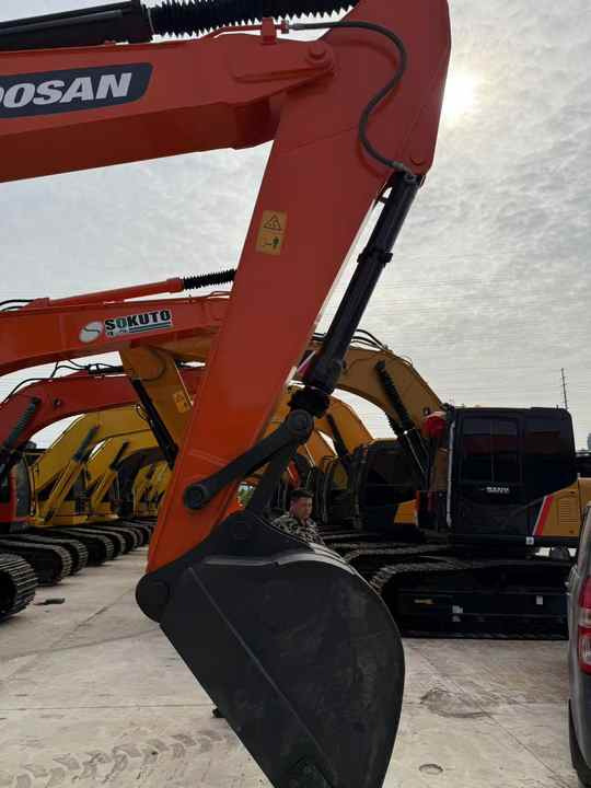 Used Doosan DX225LC-9T Cheap Excavator Digger Doosan Construction Machinery - Excavadora de cadenas: foto 2 Used Doosan DX225LC-9T Cheap Excavator Digger Doosan Construction Machinery - Excavadora de cadenas: foto 2