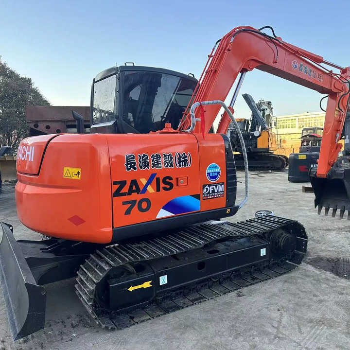 Used Hitachi Excavator ZX70 Japan Import Second Hand Small Crawler ZX70 Excavator for Sale - Excavadora de cadenas: foto 2 Used Hitachi Excavator ZX70 Japan Import Second Hand Small Crawler ZX70 Excavator for Sale - Excavadora de cadenas: foto 2