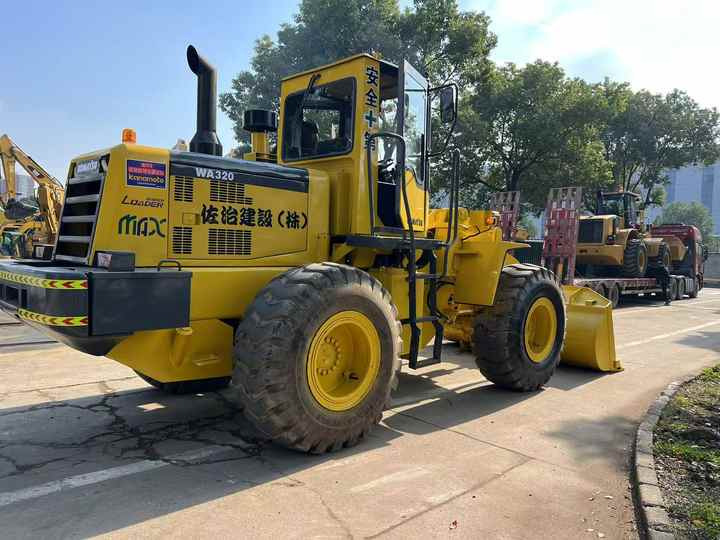 Used komatsu Wa320-3 Wheel Loader Second Hand Machine Popular Brand komatsu Hydraulic Machinery - Cargadora de ruedas: foto 3 Used komatsu Wa320-3 Wheel Loader Second Hand Machine Popular Brand komatsu Hydraulic Machinery - Cargadora de ruedas: foto 3