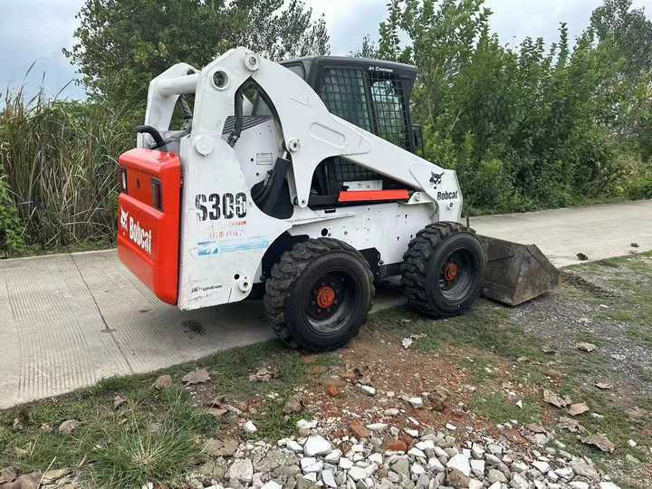 Very Good Machine Used Skid Wheel Loader Bobcat S300 for Sale - Minicargadora: foto 2 Very Good Machine Used Skid Wheel Loader Bobcat S300 for Sale - Minicargadora: foto 2