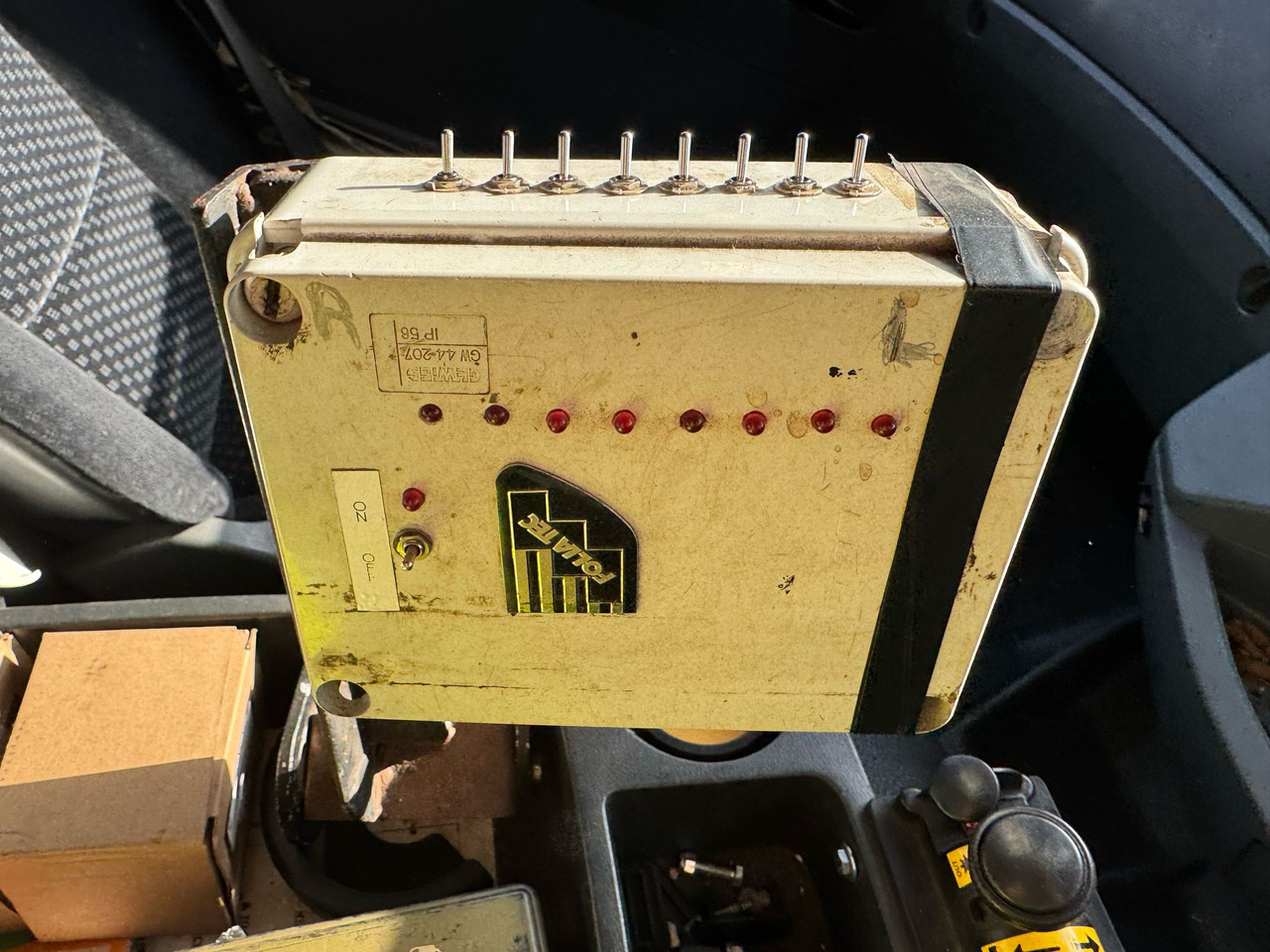 Camión volquete MERCEDES-BENZ Axor 1823: foto 13