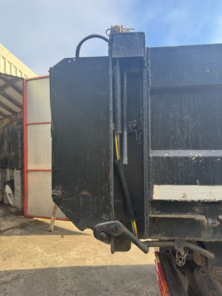 Camión volquete MERCEDES-BENZ Axor 1823: foto 8