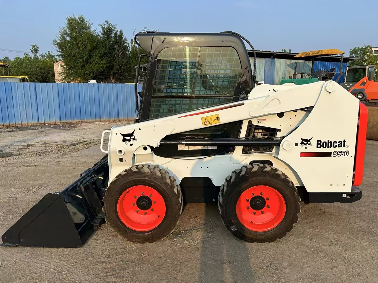 BOBCAT S550 - Minicargadora: foto 1 BOBCAT S550 - Minicargadora: foto 1