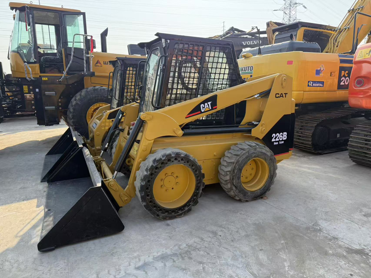 CATERPILLAR 226B - Minicargadora: foto 1 CATERPILLAR 226B - Minicargadora: foto 1