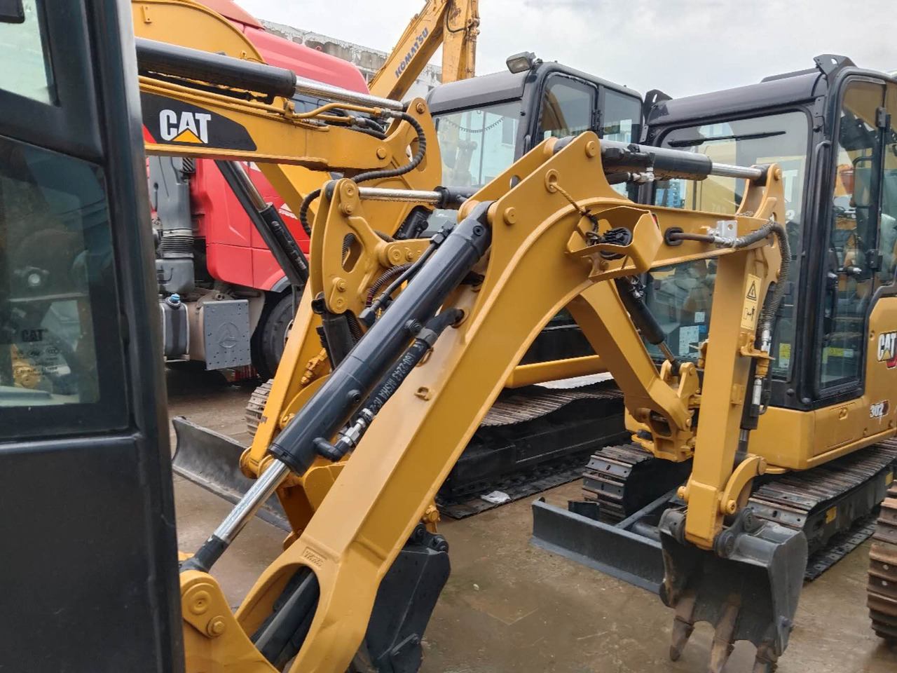 CATERPILLAR 302 - Miniexcavadora: foto 2 CATERPILLAR 302 - Miniexcavadora: foto 2