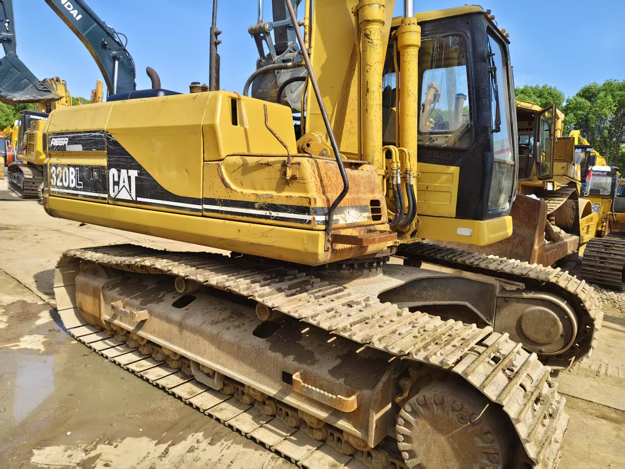 CATERPILLAR 320B - Excavadora de cadenas: foto 4 CATERPILLAR 320B - Excavadora de cadenas: foto 4