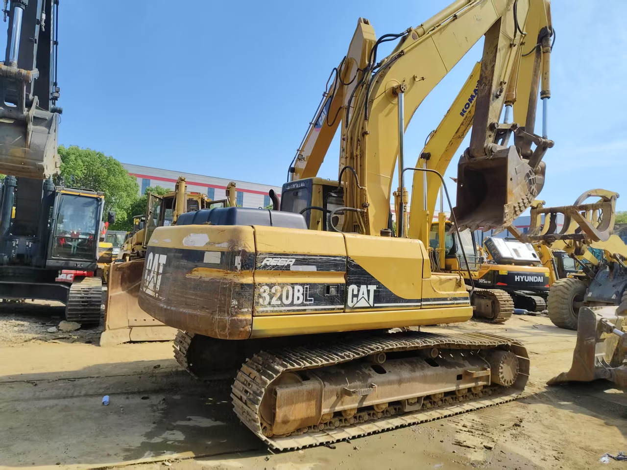 CATERPILLAR 320B - Excavadora de cadenas: foto 2 CATERPILLAR 320B - Excavadora de cadenas: foto 2