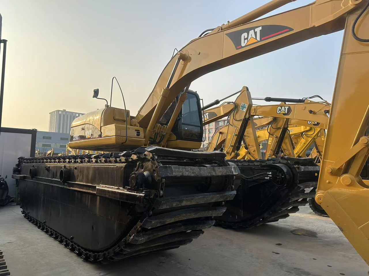 CATERPILLAR 320C Amphibious excavator - Excavadora anfibia: foto 3 CATERPILLAR 320C Amphibious excavator - Excavadora anfibia: foto 3