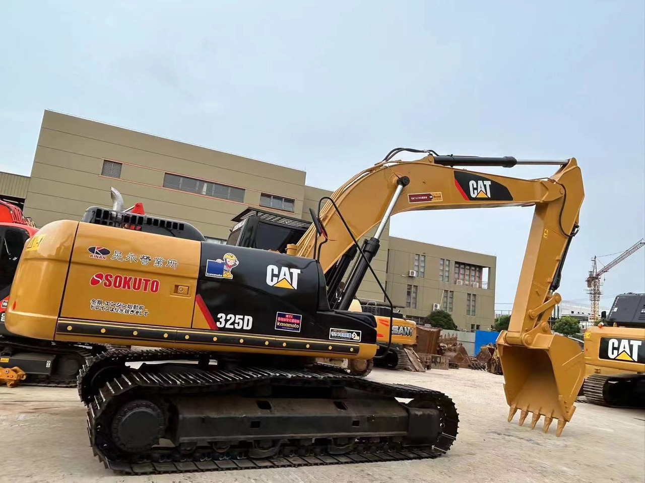 CATERPILLAR 325D - Excavadora de cadenas: foto 1 CATERPILLAR 325D - Excavadora de cadenas: foto 1