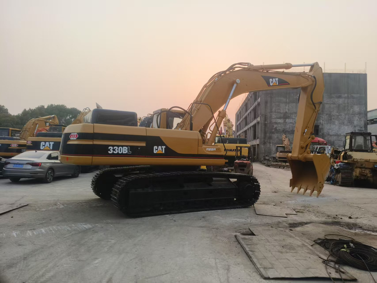 CATERPILLAR 330BL - Excavadora de cadenas: foto 4 CATERPILLAR 330BL - Excavadora de cadenas: foto 4