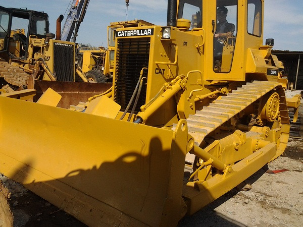 CATERPILLAR D5H - Bulldozer: foto 1 CATERPILLAR D5H - Bulldozer: foto 1