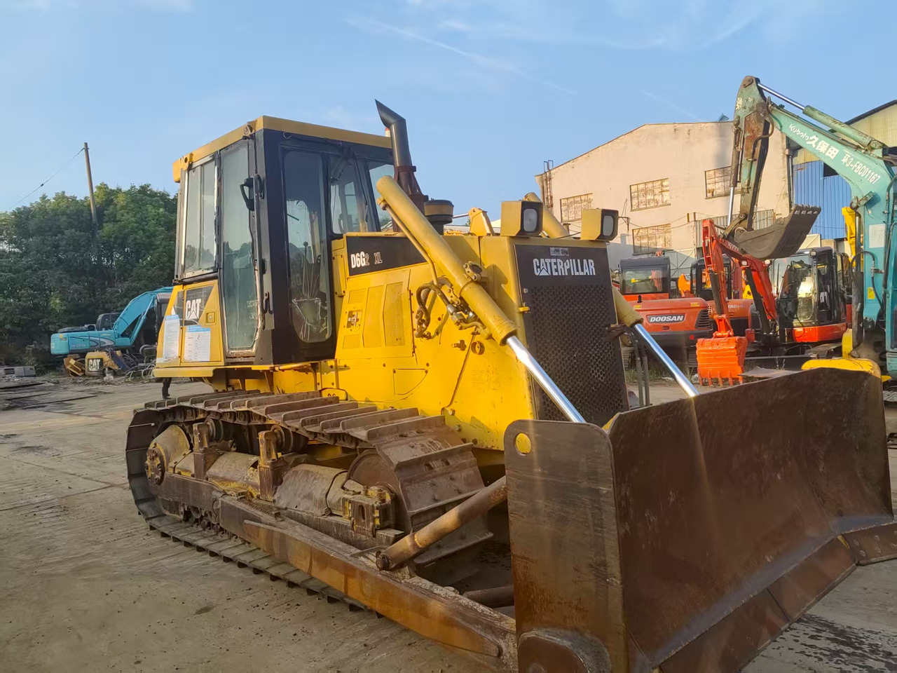 CATERPILLAR D6G - Bulldozer: foto 1 CATERPILLAR D6G - Bulldozer: foto 1