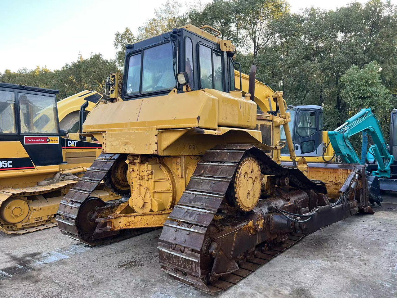CATERPILLAR D6H - Bulldozer: foto 1 CATERPILLAR D6H - Bulldozer: foto 1