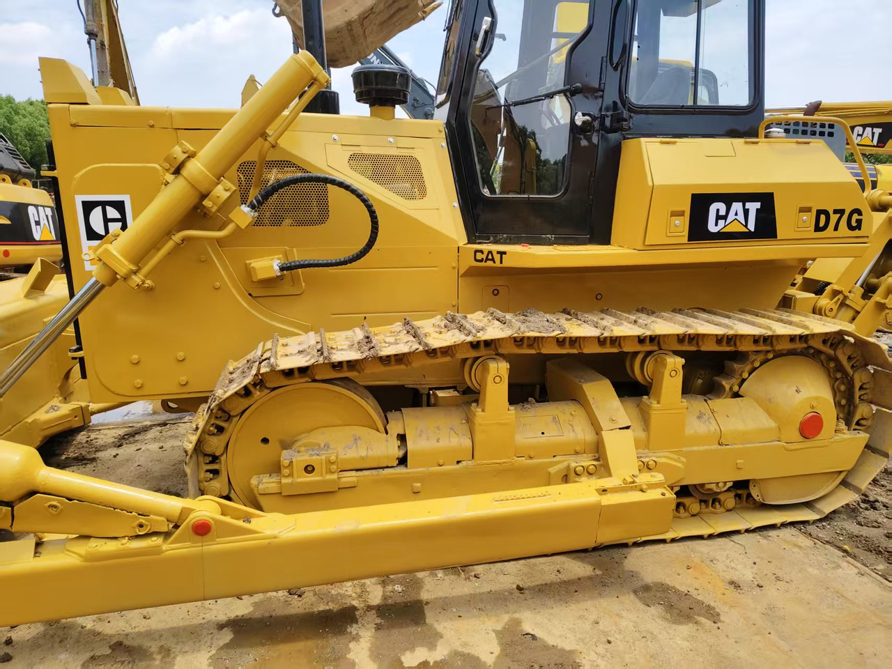 CATERPILLAR D7G - Bulldozer: foto 2 CATERPILLAR D7G - Bulldozer: foto 2