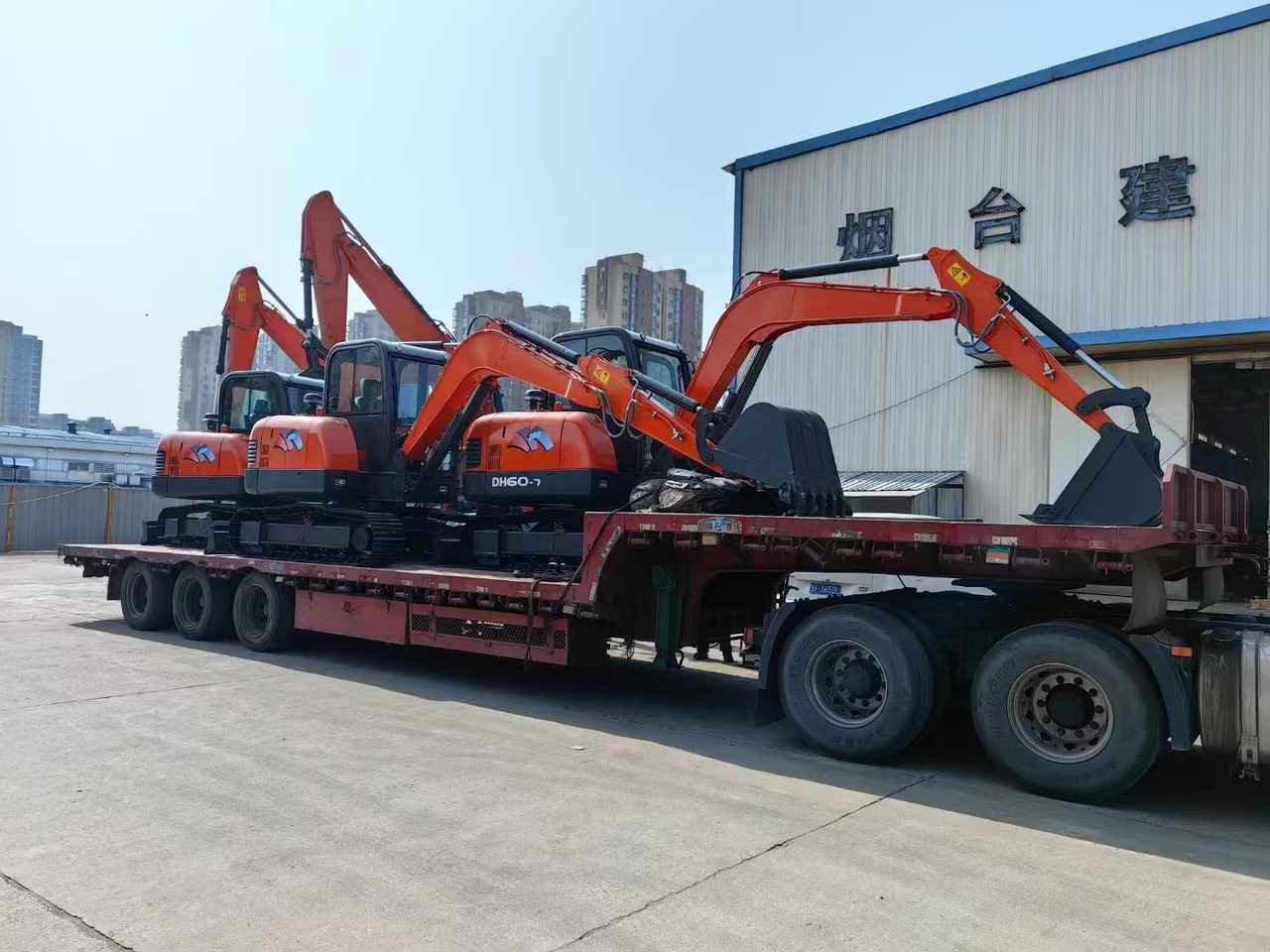 DOOSAN DH60-7 - Excavadora de cadenas: foto 2 DOOSAN DH60-7 - Excavadora de cadenas: foto 2