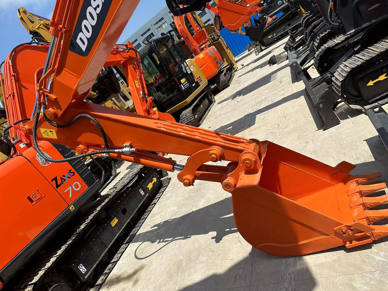 DOOSAN DX55-9C - Excavadora de cadenas: foto 3 DOOSAN DX55-9C - Excavadora de cadenas: foto 3