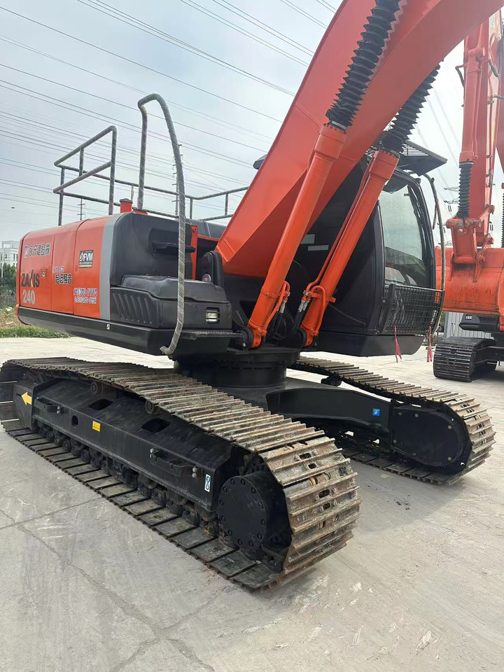 HITACHI ZX240-3G - Excavadora de cadenas: foto 2 HITACHI ZX240-3G - Excavadora de cadenas: foto 2