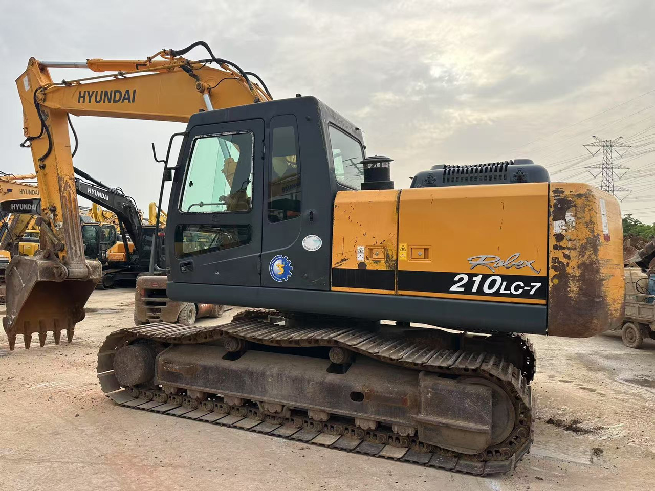 HYUNDAI R210LC-7 - Excavadora de cadenas: foto 5 HYUNDAI R210LC-7 - Excavadora de cadenas: foto 5