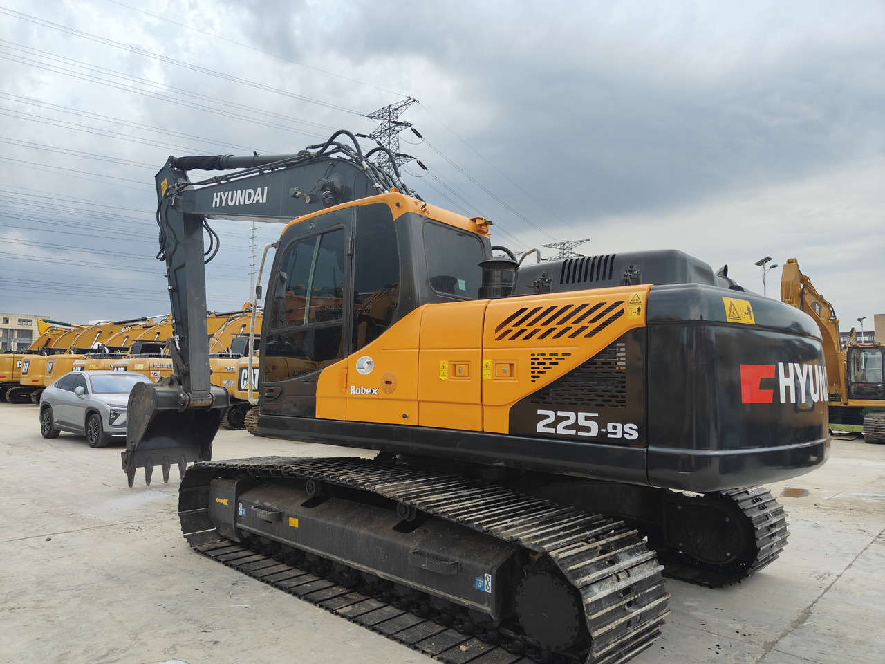 HYUNDAI R225LC-9S - Excavadora de cadenas: foto 5 HYUNDAI R225LC-9S - Excavadora de cadenas: foto 5