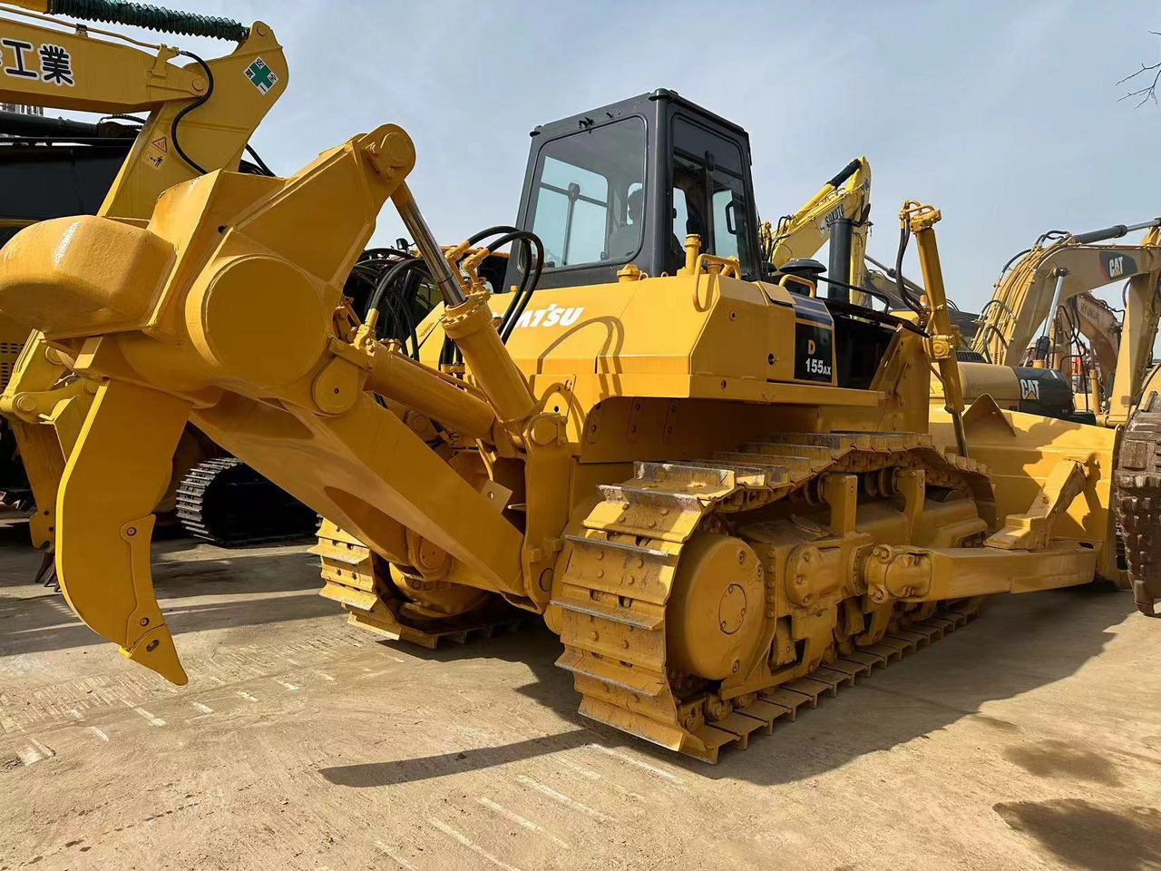 KOMATSU D155A-5 - Bulldozer: foto 1 KOMATSU D155A-5 - Bulldozer: foto 1