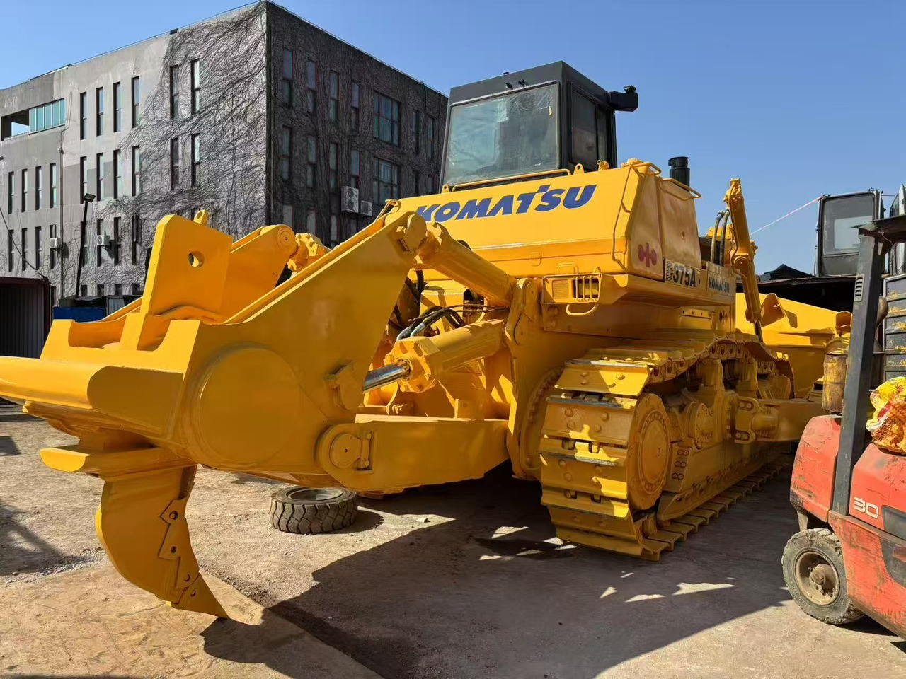 KOMATSU D375 - Bulldozer: foto 2 KOMATSU D375 - Bulldozer: foto 2