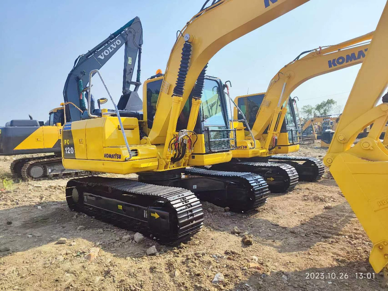 KOMATSU PC120-8 - Excavadora de cadenas: foto 1 KOMATSU PC120-8 - Excavadora de cadenas: foto 1