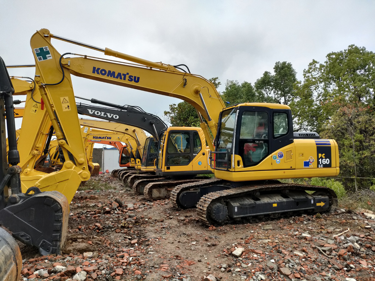 KOMATSU PC160-7 - Excavadora de cadenas: foto 2 KOMATSU PC160-7 - Excavadora de cadenas: foto 2