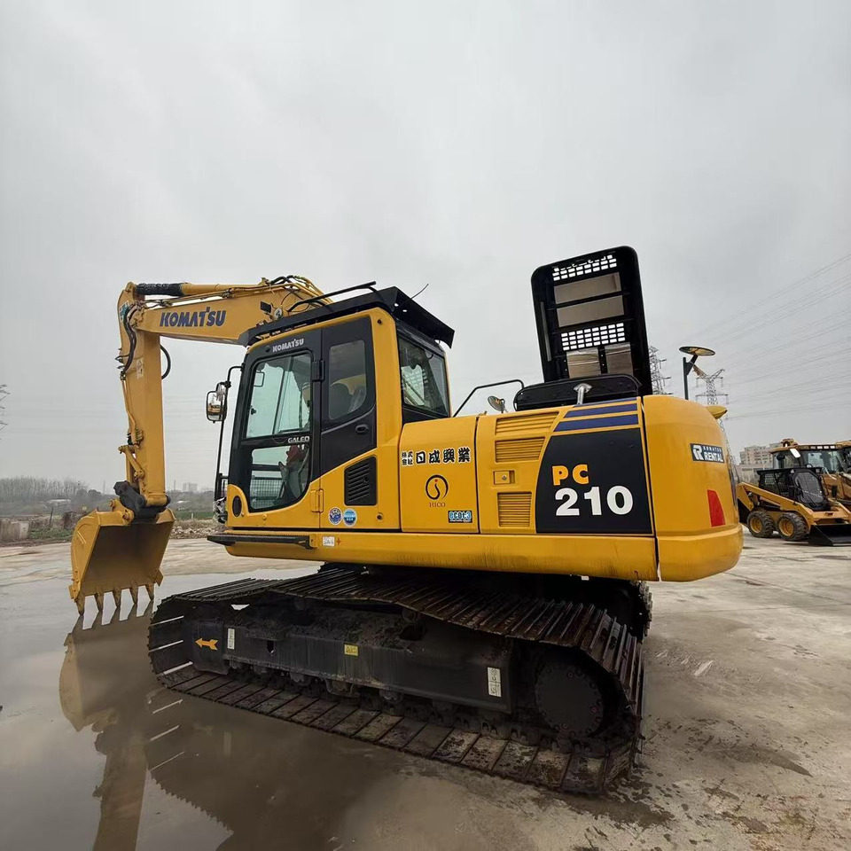 KOMATSU PC210-8 - Excavadora de cadenas: foto 1 KOMATSU PC210-8 - Excavadora de cadenas: foto 1