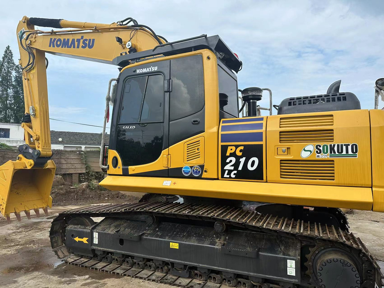 KOMATSU PC210-8 - Excavadora de cadenas: foto 4 KOMATSU PC210-8 - Excavadora de cadenas: foto 4
