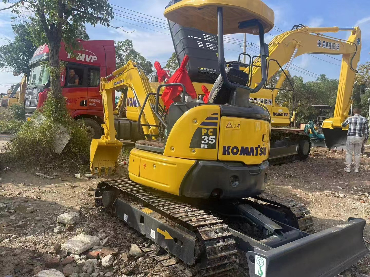 KOMATSU PC35 - Excavadora de cadenas: foto 4 KOMATSU PC35 - Excavadora de cadenas: foto 4