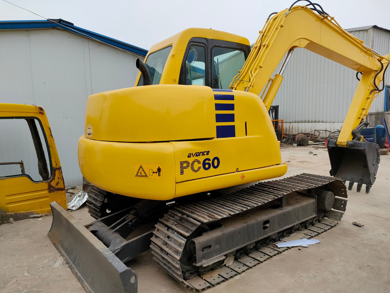 KOMATSU PC60-7 - Excavadora de cadenas: foto 4 KOMATSU PC60-7 - Excavadora de cadenas: foto 4