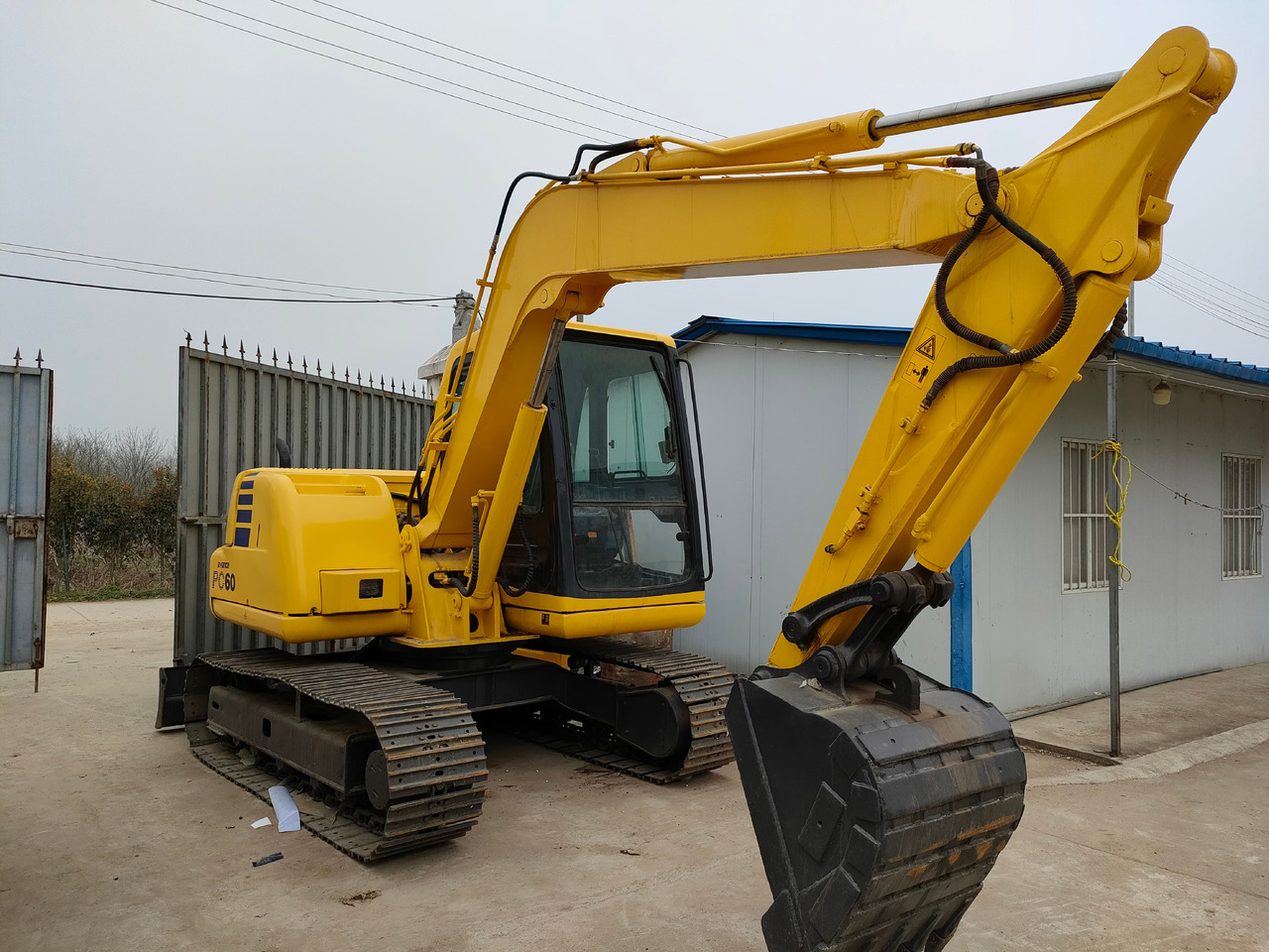 KOMATSU PC60-7 - Excavadora de cadenas: foto 3 KOMATSU PC60-7 - Excavadora de cadenas: foto 3