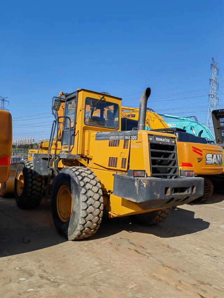 KOMATSU WA320-3 - Cargadora de ruedas: foto 2 KOMATSU WA320-3 - Cargadora de ruedas: foto 2