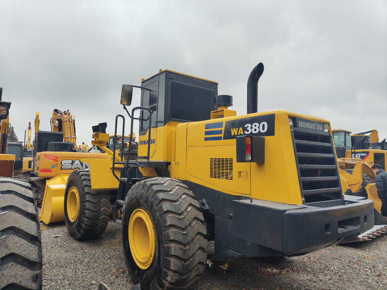 KOMATSU WA380-3 - Cargadora de ruedas: foto 1 KOMATSU WA380-3 - Cargadora de ruedas: foto 1