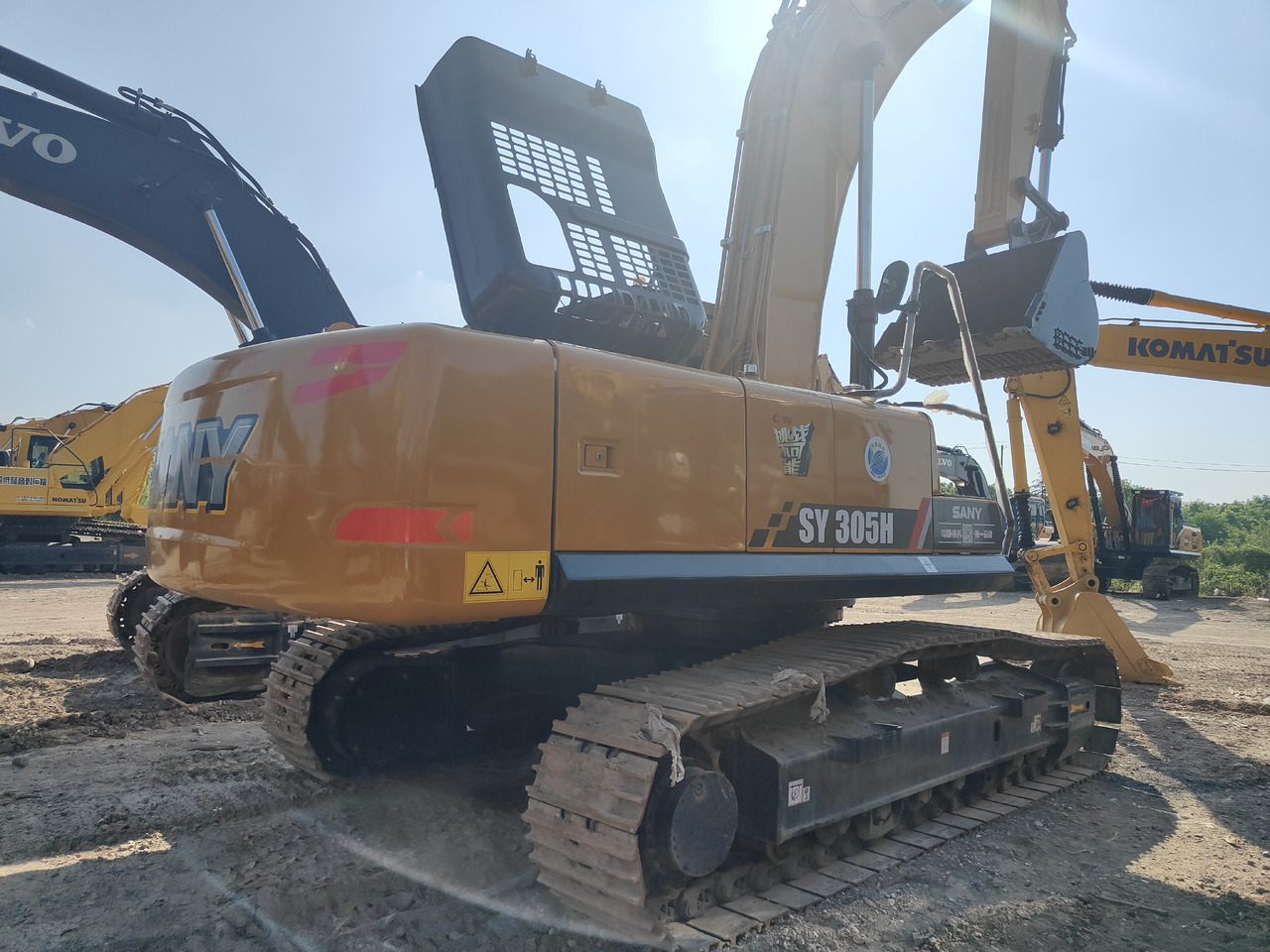 SANY SY305H - Excavadora de cadenas: foto 2 SANY SY305H - Excavadora de cadenas: foto 2
