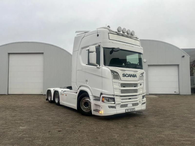 Scania R650 V8 NGS R650 6x4 - Cabeza tractora: foto 1 Scania R650 V8 NGS R650 6x4 - Cabeza tractora: foto 1