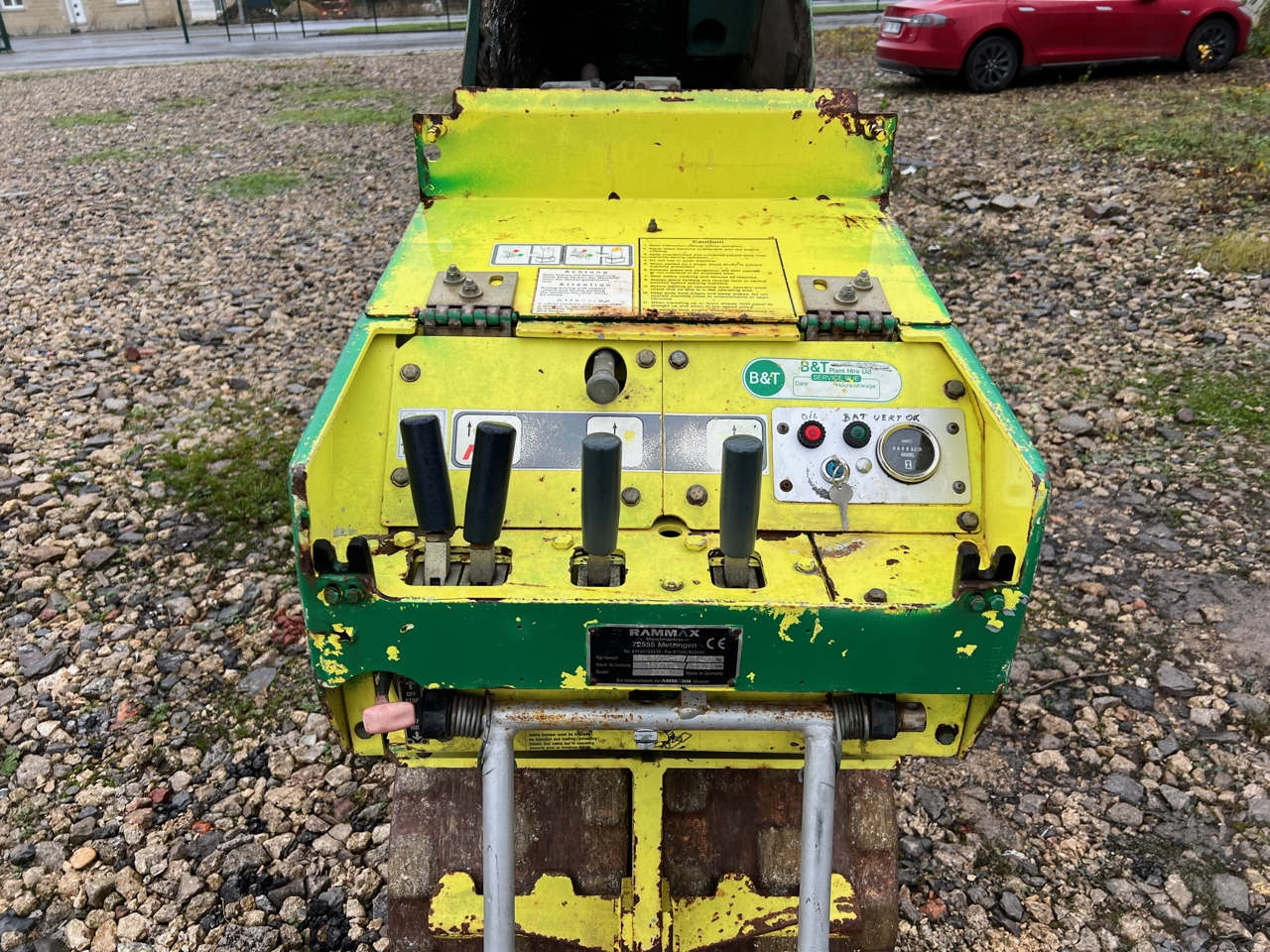 Compactador AMMANN RAMMAX RW 1504-HF: foto 6