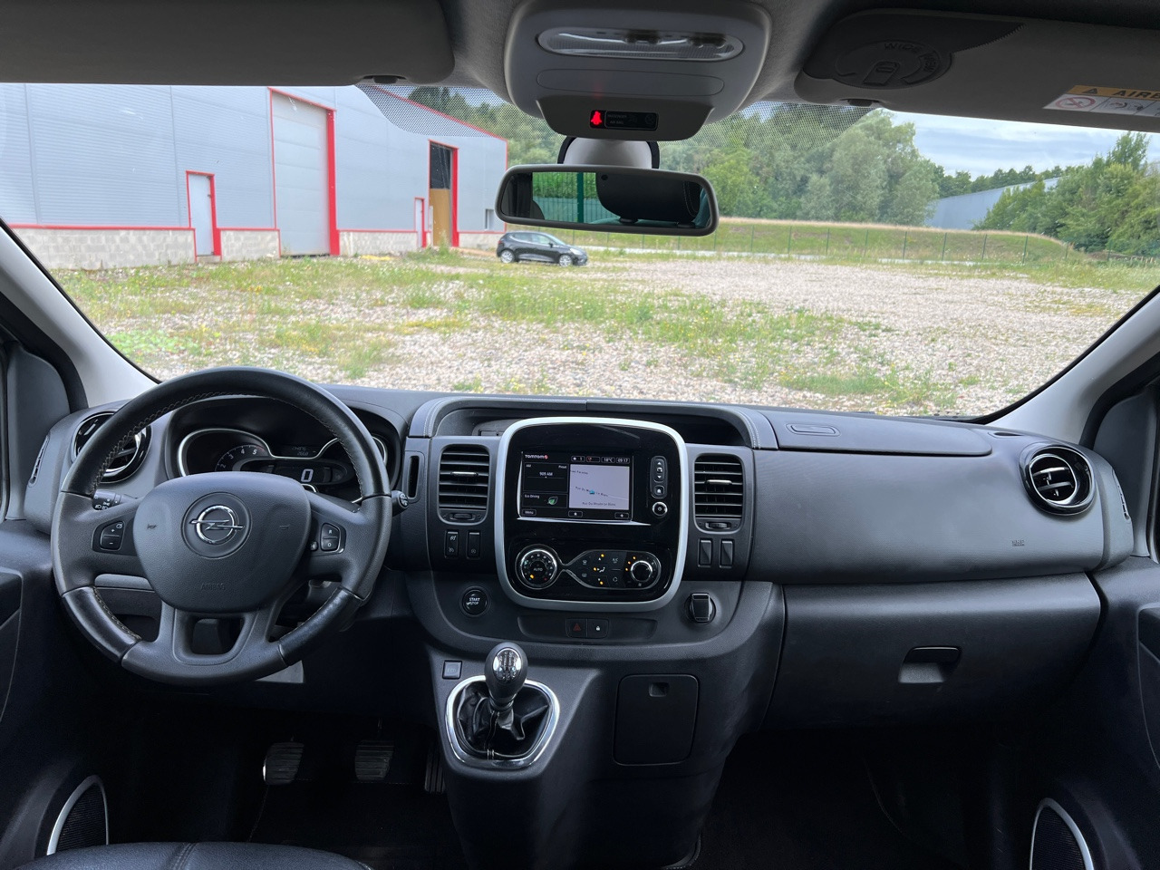 OPEL Vivaro 5 Places L1H1 Grand Confort 146ch 1.6 CDTI - Furgoneta combi: foto 5 OPEL Vivaro 5 Places L1H1 Grand Confort 146ch 1.6 CDTI - Furgoneta combi: foto 5