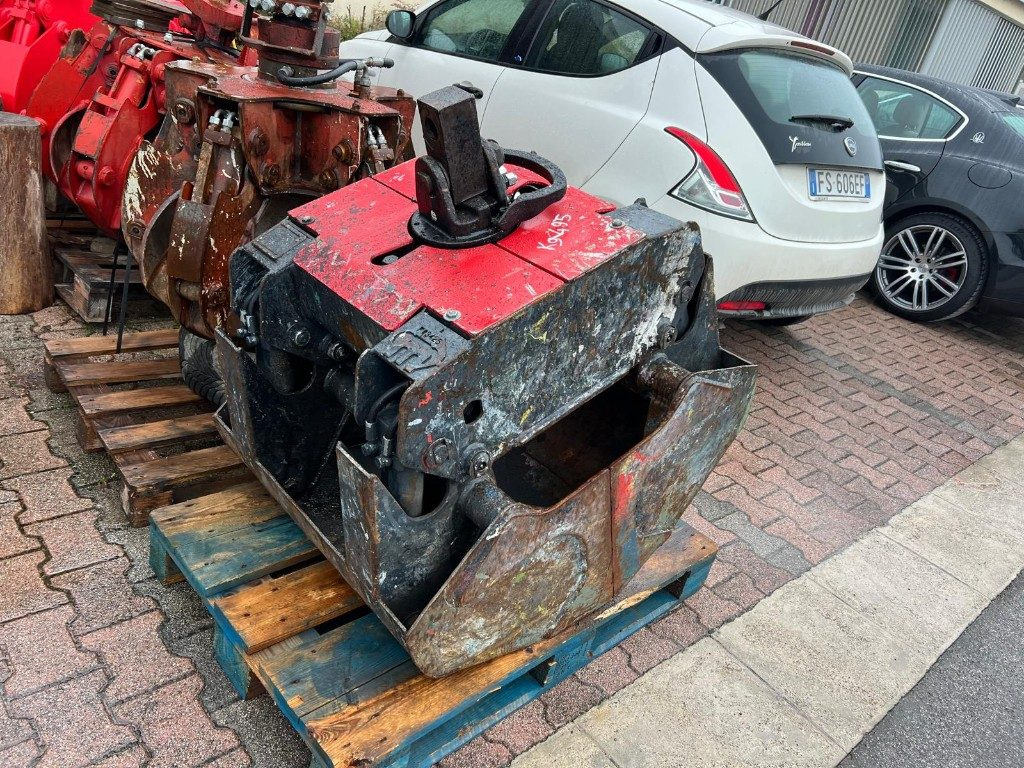 BENNA USATA MINELLI A CUCCHIAIO CON ROTORE - Cuchara de mordazas: foto 2 BENNA USATA MINELLI A CUCCHIAIO CON ROTORE - Cuchara de mordazas: foto 2