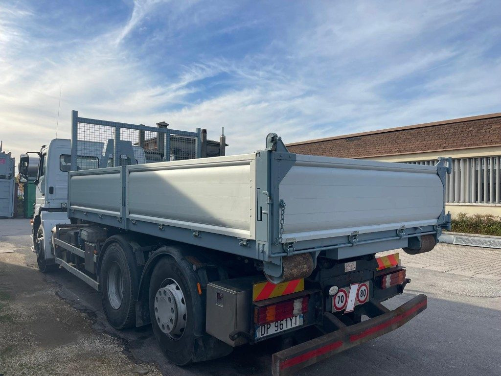 CONTAINER SCARRABILE NUOVO A PIANALE CON SPONDE - Contenedor de gancho: foto 4 CONTAINER SCARRABILE NUOVO A PIANALE CON SPONDE - Contenedor de gancho: foto 4