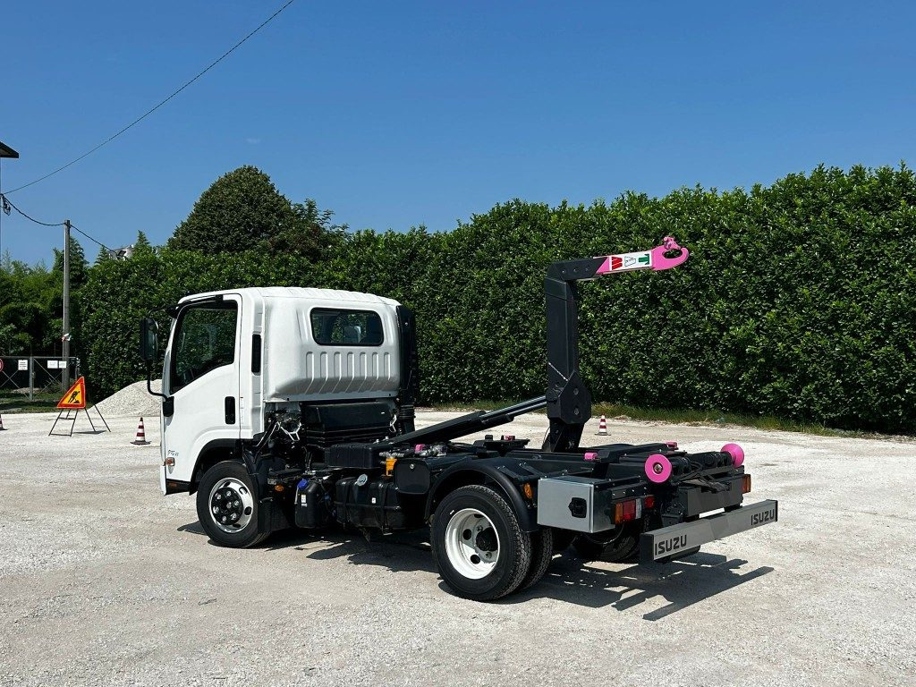 ISUZU P75 NUOVO SCARRABILE - Camión multibasculante: foto 5 ISUZU P75 NUOVO SCARRABILE - Camión multibasculante: foto 5