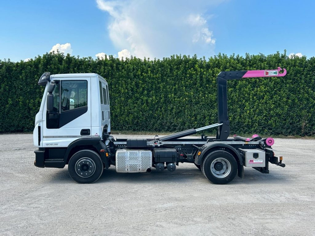 IVECO 120EL22 CON SCARRABILE NUOVO - Camión multibasculante: foto 4 IVECO 120EL22 CON SCARRABILE NUOVO - Camión multibasculante: foto 4