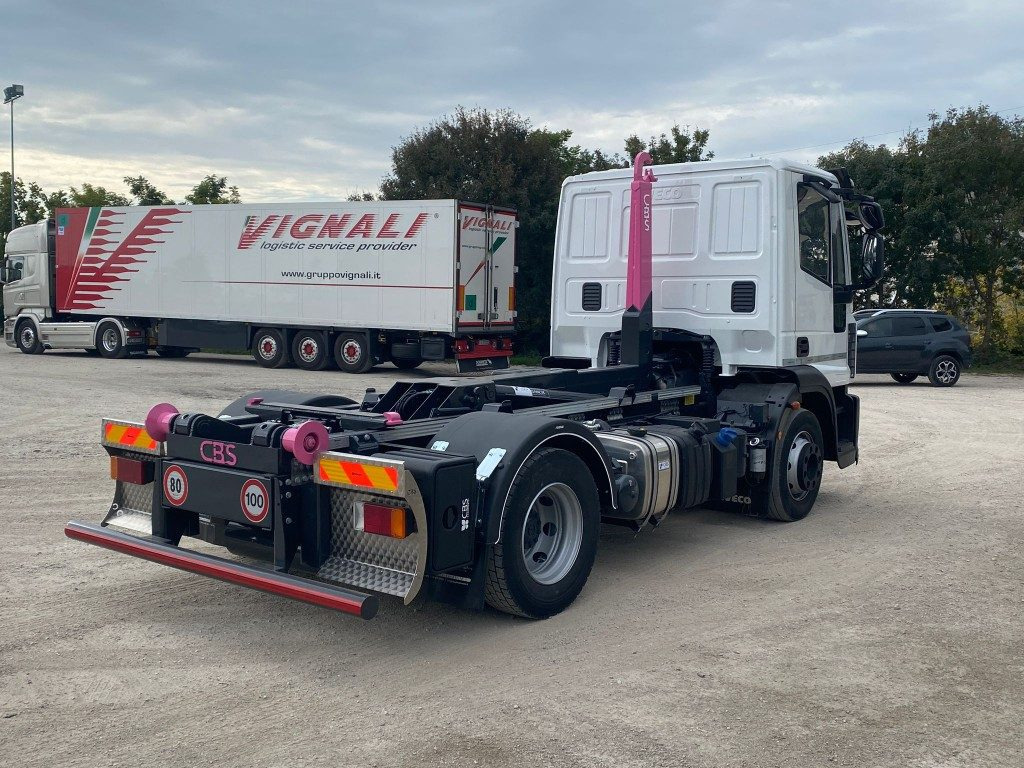 IVECO EUROCARGO 120E25 SCARRABILE - Camión multibasculante: foto 4 IVECO EUROCARGO 120E25 SCARRABILE - Camión multibasculante: foto 4